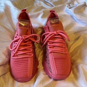 Pink Steve Madden Tennis shoes (SM NY90)